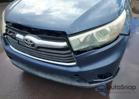 2015 Toyota Highlander Le Plus V6/Le V6 из США, поврежденный, VIN 5TDZKRFH2FS064968